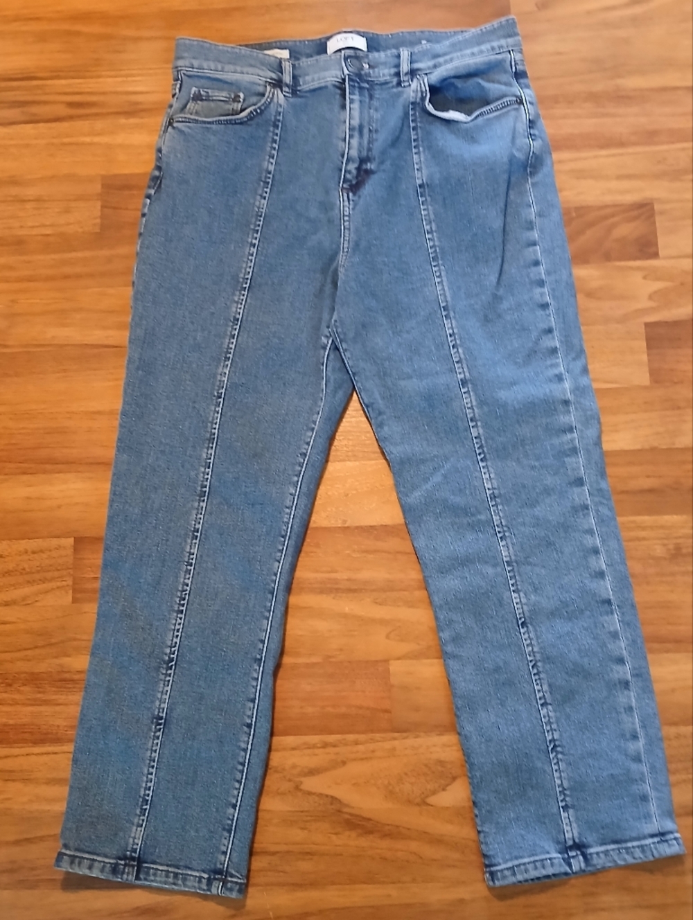 LOFT Women's Size 10 Straight-Leg Denim Jeans in Light Blue